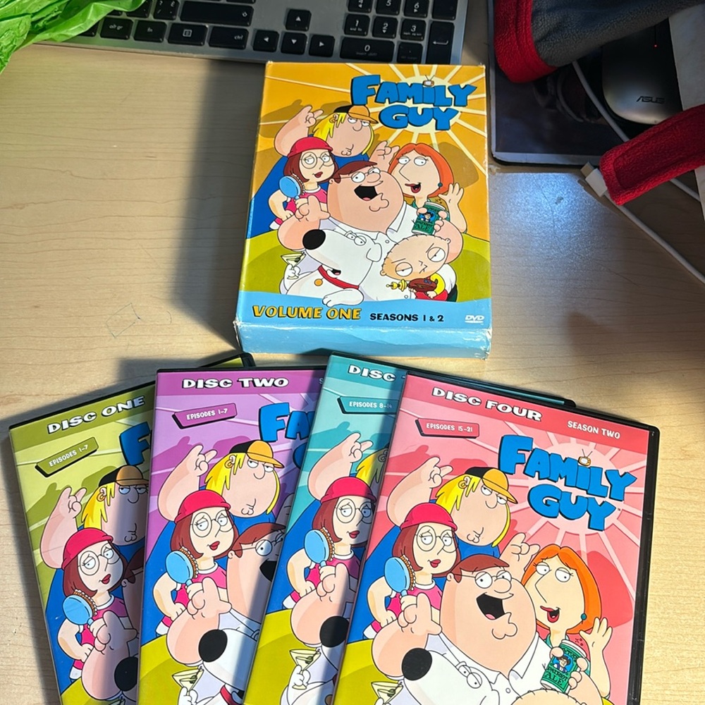Family Guy DVD set seasons 1 & 2